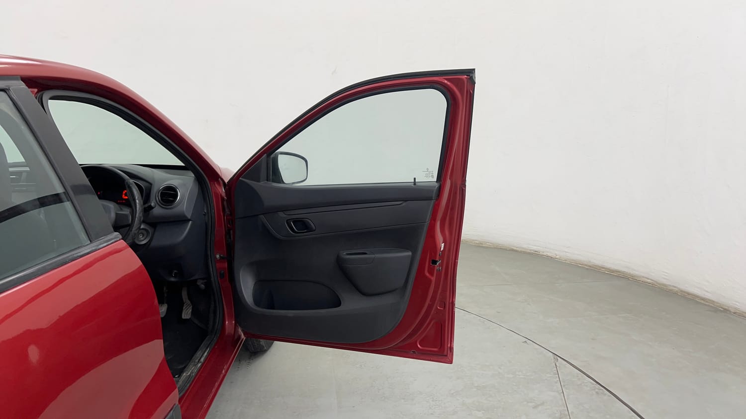 Used 2016 Renault Kwid RXT Petrol Manual interior RIGHT FRONT DOOR OPEN VIEW