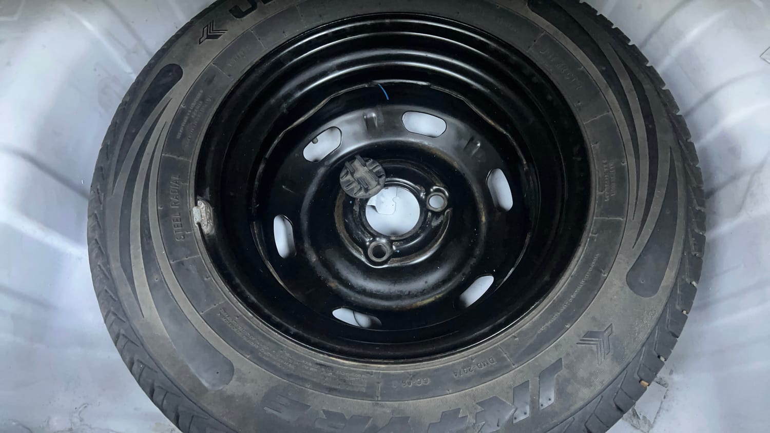 Used 2016 Renault Kwid RXT Petrol Manual tyres SPARE TYRE VIEW