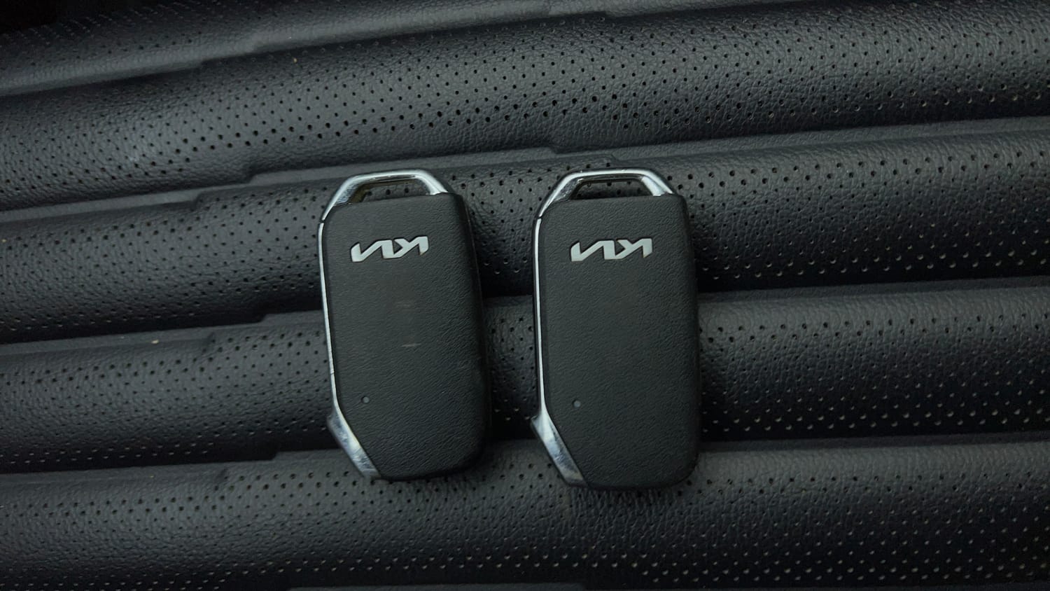 Used 2024 Kia Sonet GTX Plus 1.0 Turbo Petrol DCT Dual Tone Petrol Automatic extra CAR KEY VIEW