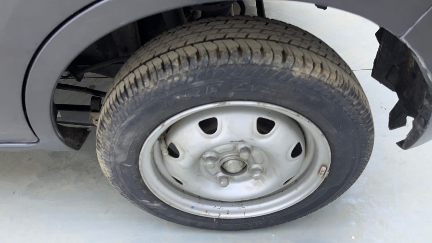 Used 2015 Maruti Suzuki Alto K10 LXi Petrol Manual tyres LEFT REAR TYRE RIM VIEW