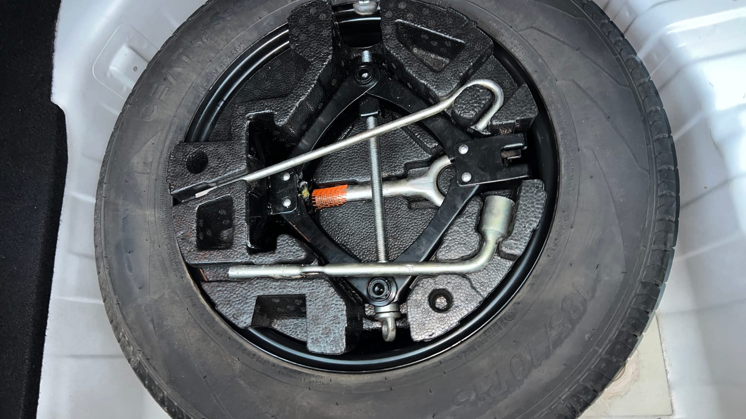Used 2022 Tata Punch Creative AMT Petrol Automatic tyres SPARE TYRE VIEW