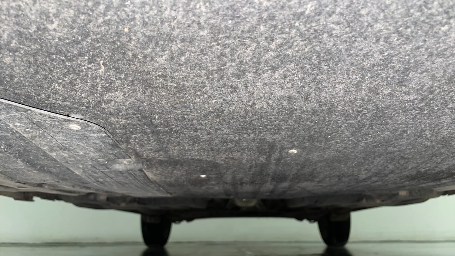 Used 2023 Maruti Suzuki Swift VXi Petrol Manual extra FRONT LEFT UNDERBODY VIEW