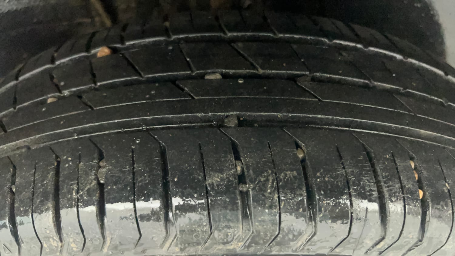 Used 2022 Tata Punch Adventure Rhythm Pack MT Petrol Manual tyres LEFT REAR TYRE TREAD VIEW