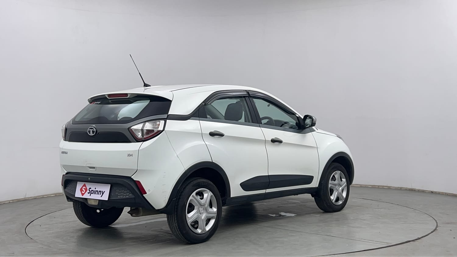 Used 2019 Tata Nexon XM Petrol Manual exterior RIGHT REAR CORNER VIEW