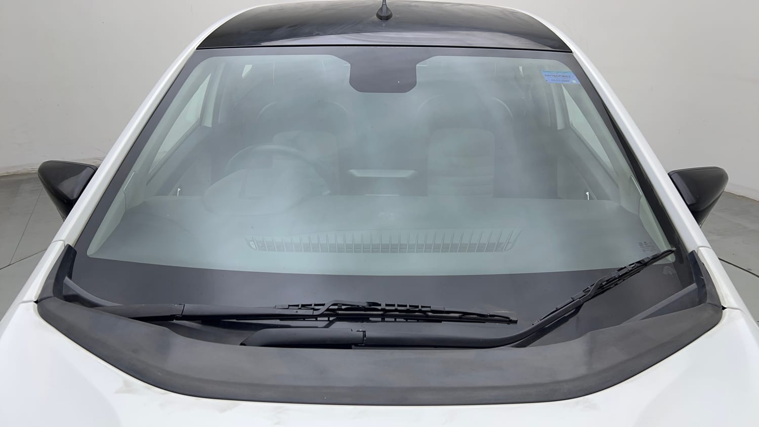Used 2022 Tata Altroz XZ Plus i-Turbo Petrol Petrol Manual exterior FRONT WINDSHIELD VIEW