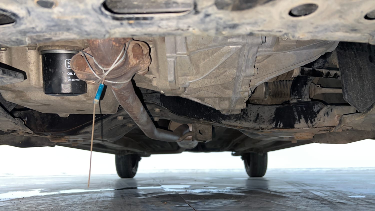 Used 2017 Maruti Suzuki Celerio ZXi AMT Petrol Automatic extra FRONT LEFT UNDERBODY VIEW