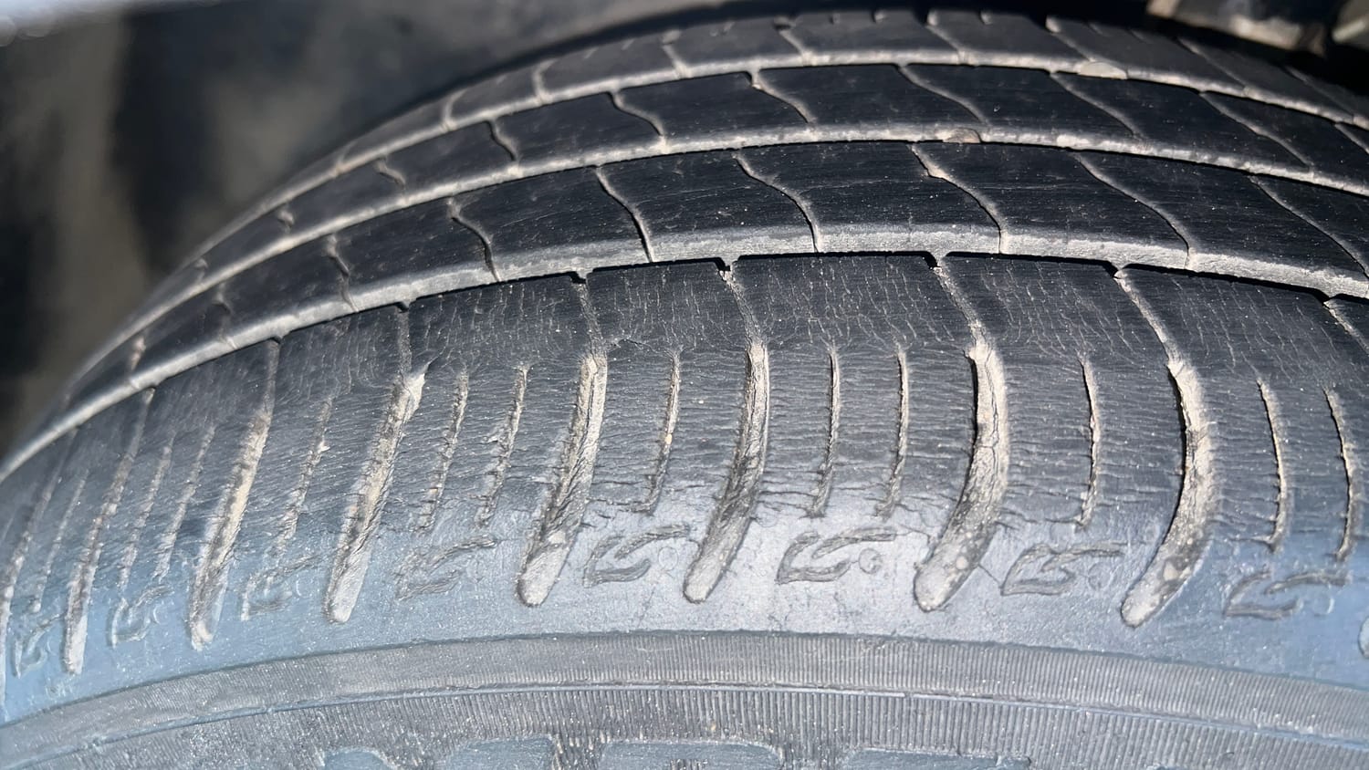 Used 2020 Tata Altroz XZ Petrol Petrol Manual tyres LEFT FRONT TYRE TREAD VIEW