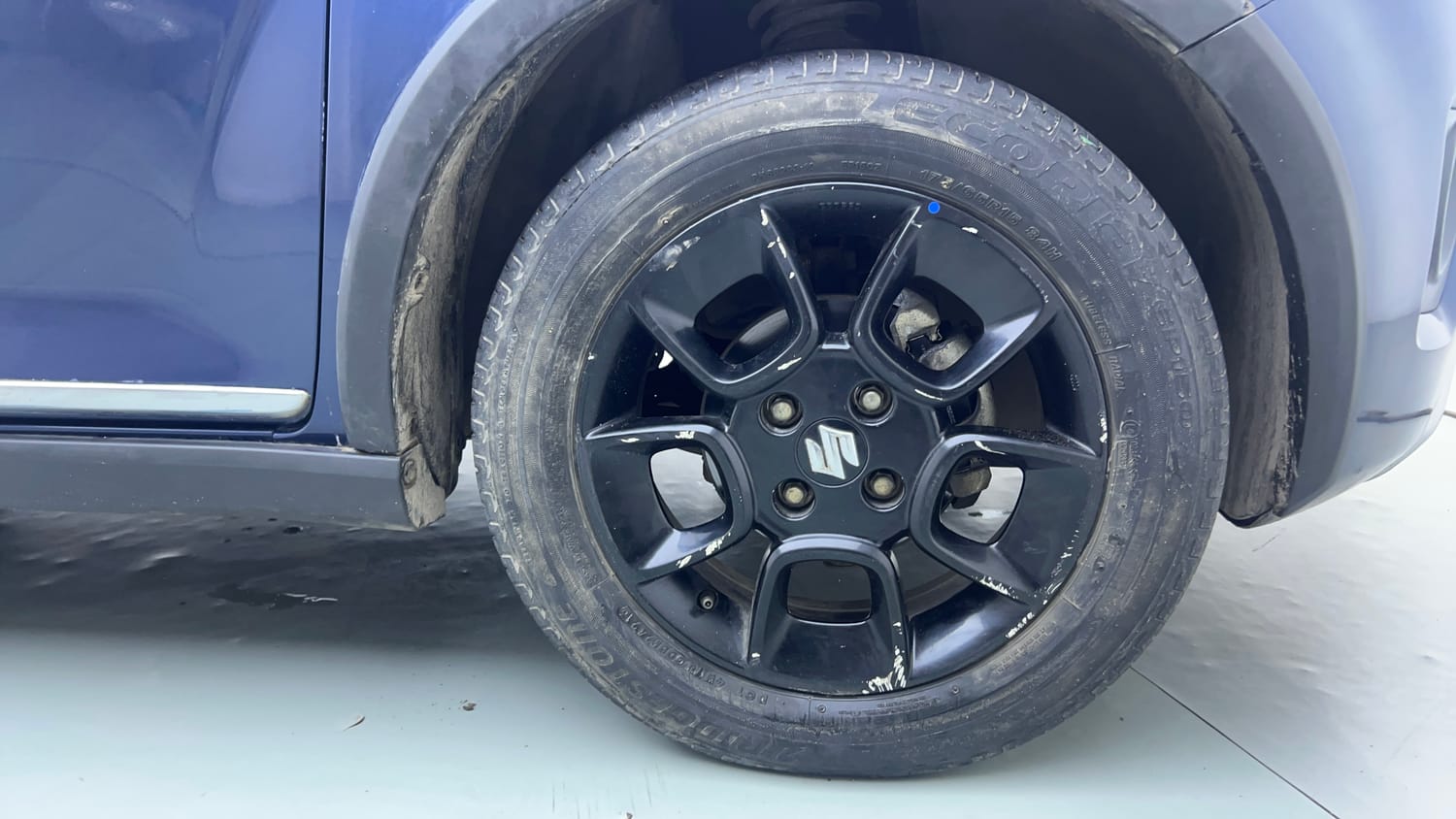 Used 2021 Maruti Suzuki Ignis Zeta 1.2 AMT Petrol Automatic tyres RIGHT FRONT TYRE RIM VIEW