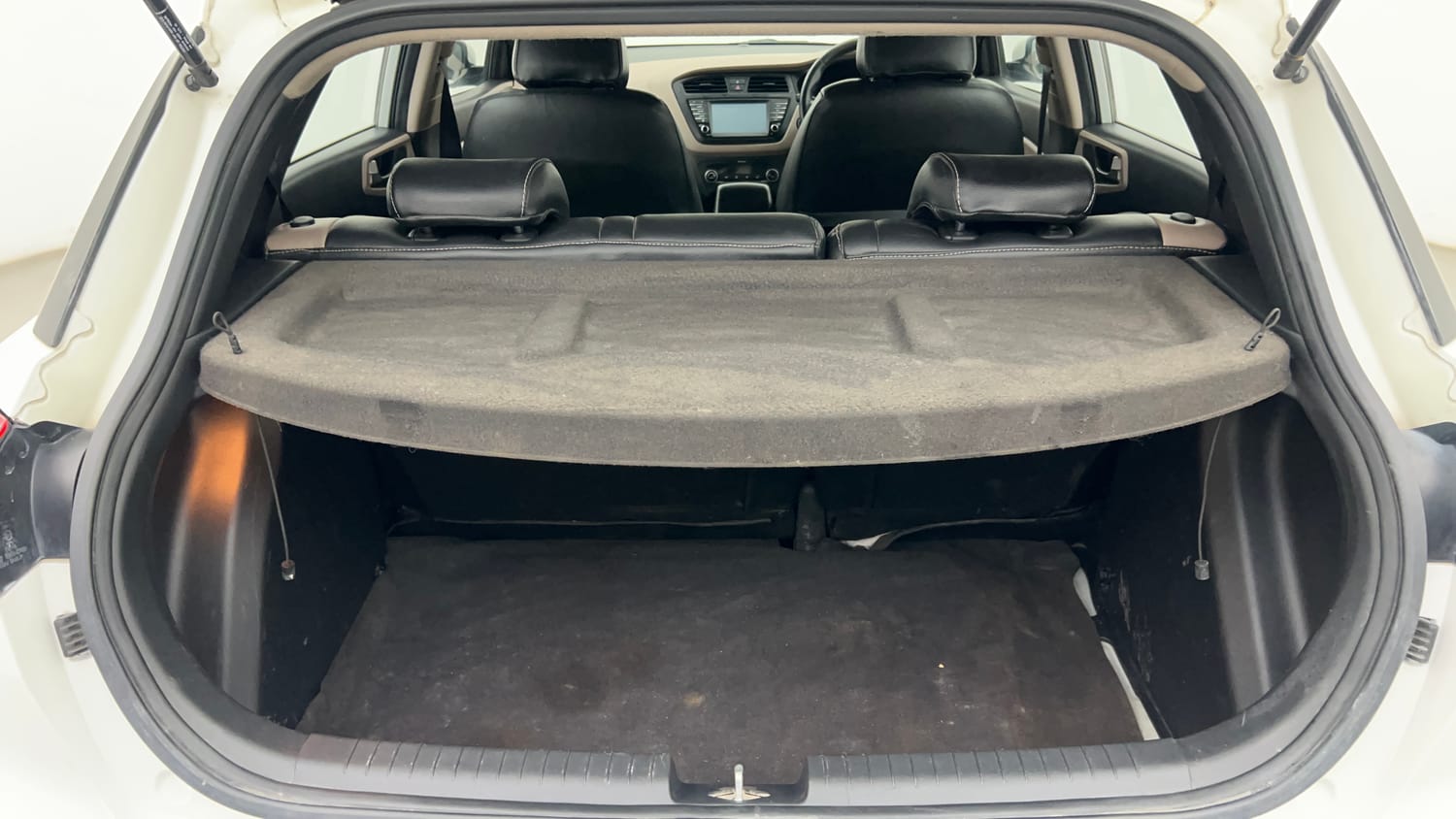 Used 2017 Hyundai Elite i20 Asta 1.2 Petrol Manual interior DICKY INSIDE VIEW