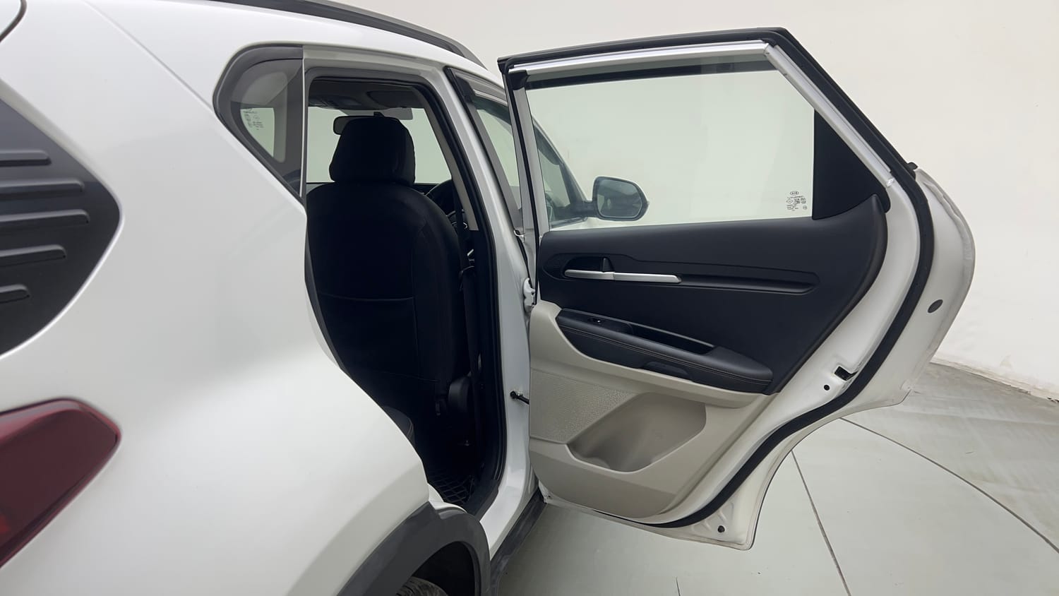 Used 2021 Kia Sonet HTX 1.5 Diesel Manual interior RIGHT REAR DOOR OPEN VIEW