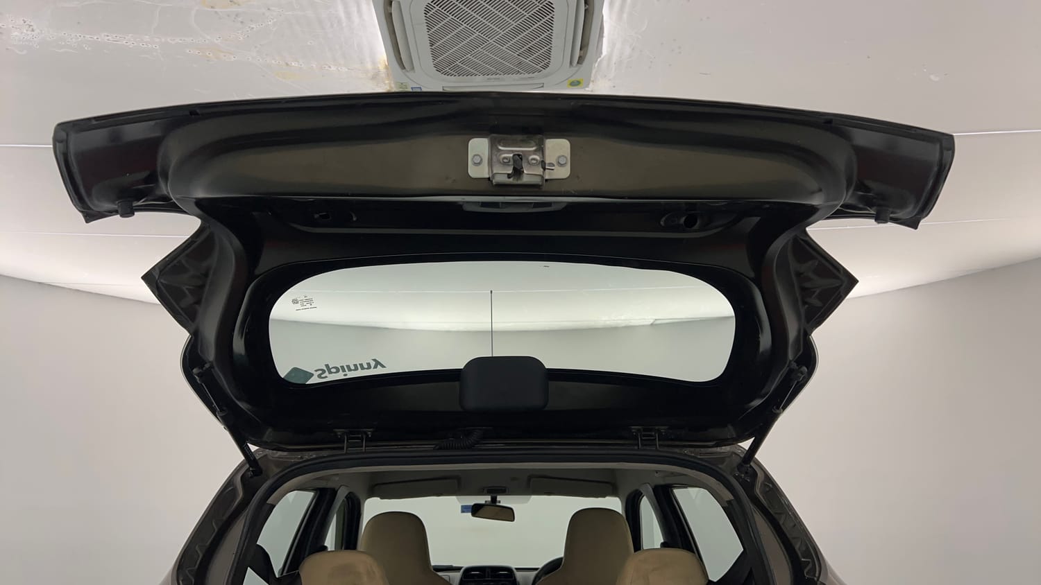 Used 2017 Renault Kwid 1.0 RXT AMT Opt Petrol Automatic interior DICKY DOOR OPEN VIEW