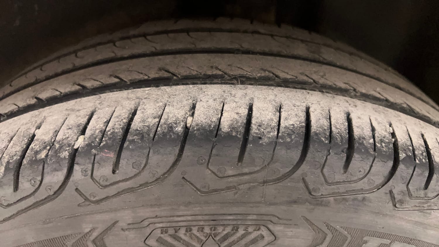 Used 2016 Volkswagen Polo Comfortline 1.2L (P) Petrol Manual tyres LEFT REAR TYRE TREAD VIEW