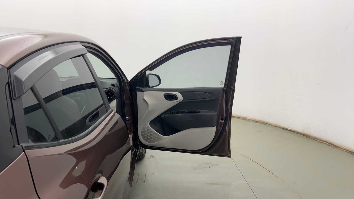 Used 2020 Hyundai Aura S 1.2 Petrol Petrol Manual interior RIGHT FRONT DOOR OPEN VIEW