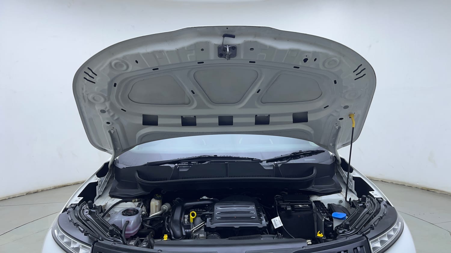 Used 2025 Skoda Kylaq Classic Petrol Manual engine ENGINE & BONNET OPEN FRONT VIEW
