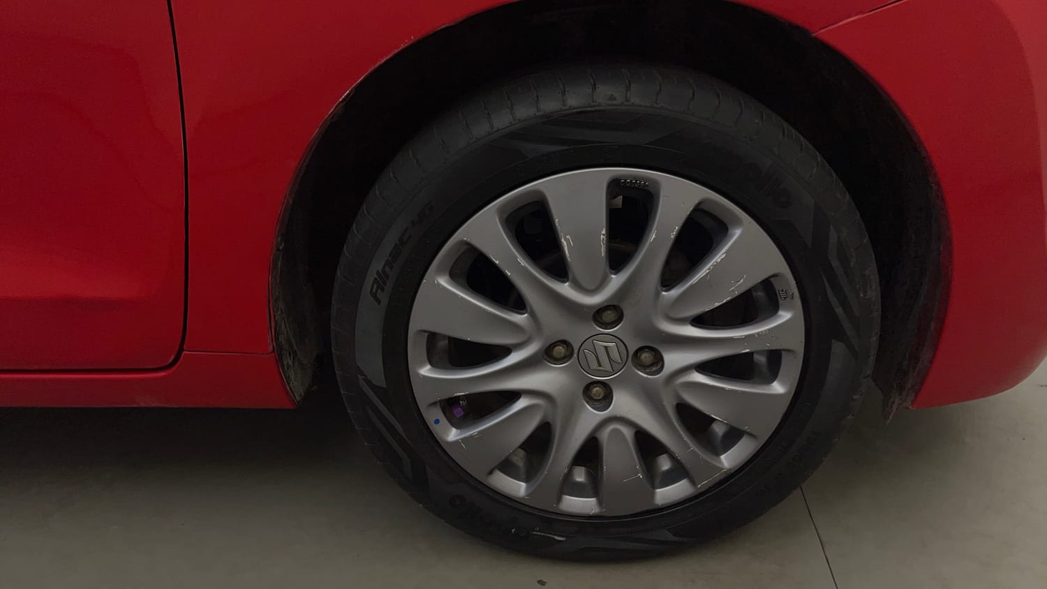 Used 2017 Maruti Suzuki Baleno Zeta 1.2 Petrol Manual tyres RIGHT FRONT TYRE RIM VIEW