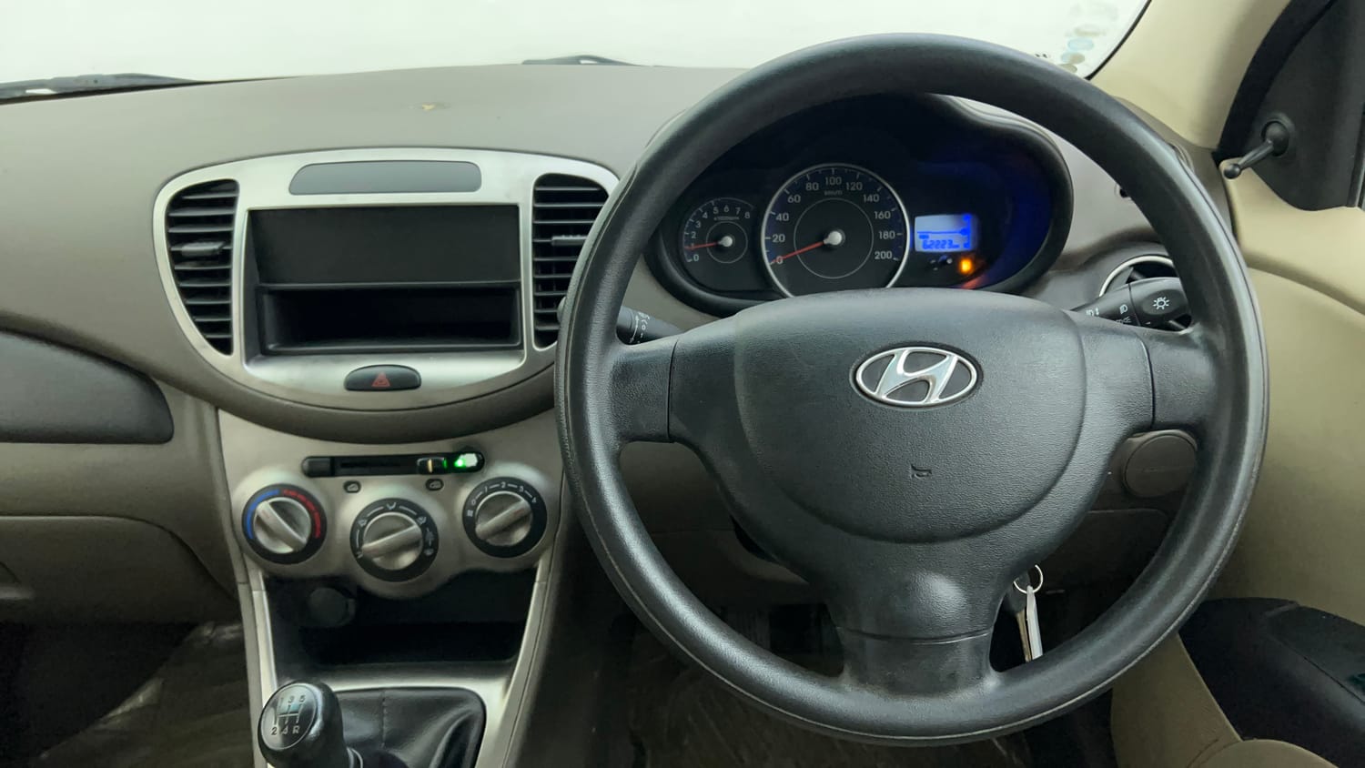 Used 2012 Hyundai i10 Era 1.1 iRDE2 Petrol Manual interior STEERING VIEW