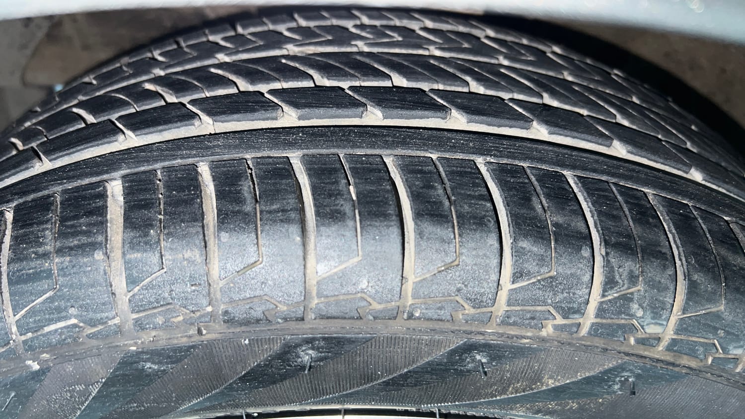 Used 2020 Maruti Suzuki Baleno Zeta Automatic Petrol Automatic tyres LEFT FRONT TYRE TREAD VIEW