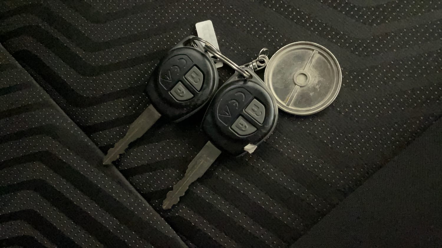 Used 2023 Maruti Suzuki Swift VXi Petrol Manual extra CAR KEY VIEW
