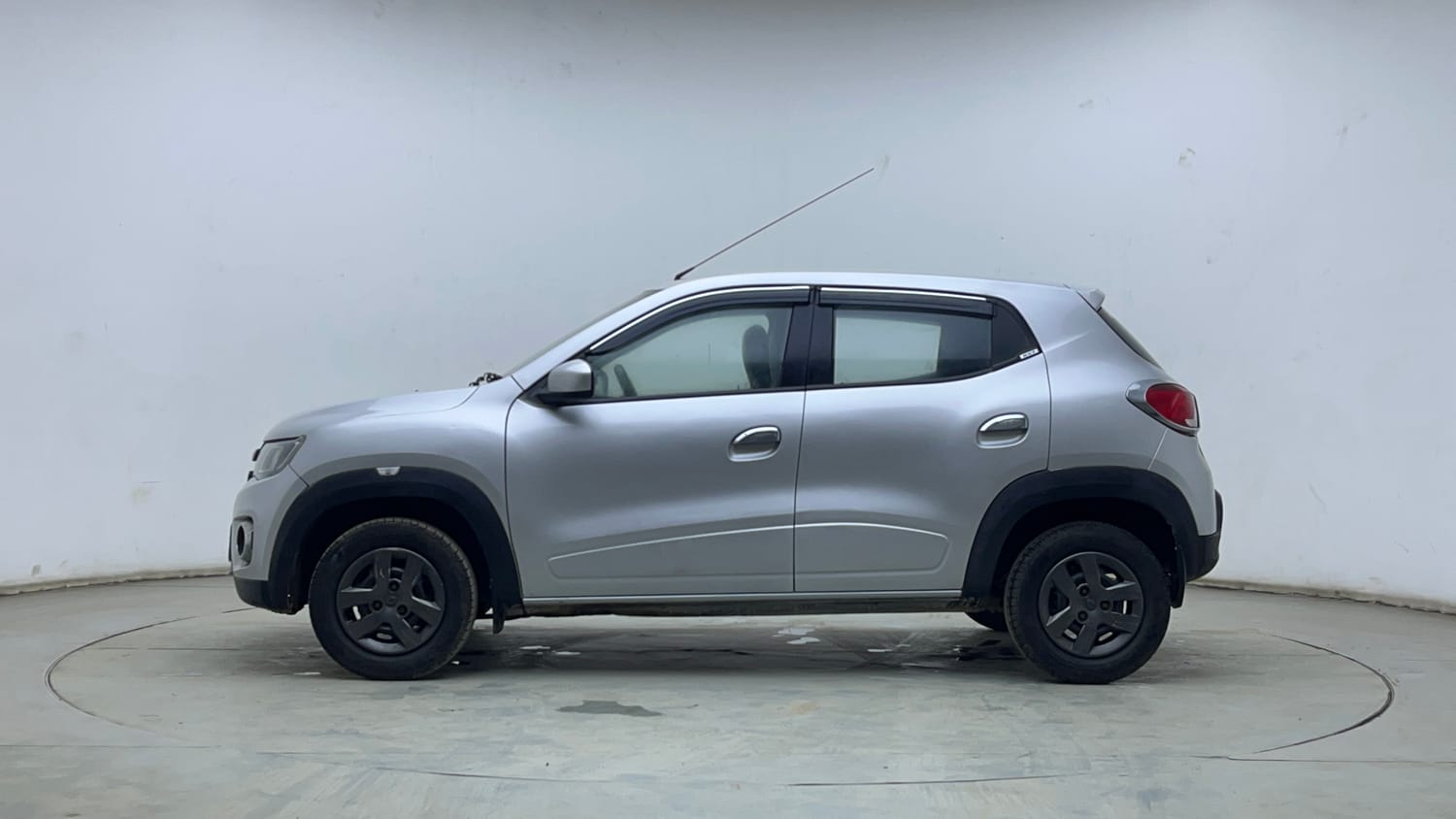 Used 2016 Renault Kwid 1.0 RXT Petrol Manual exterior LEFT SIDE VIEW