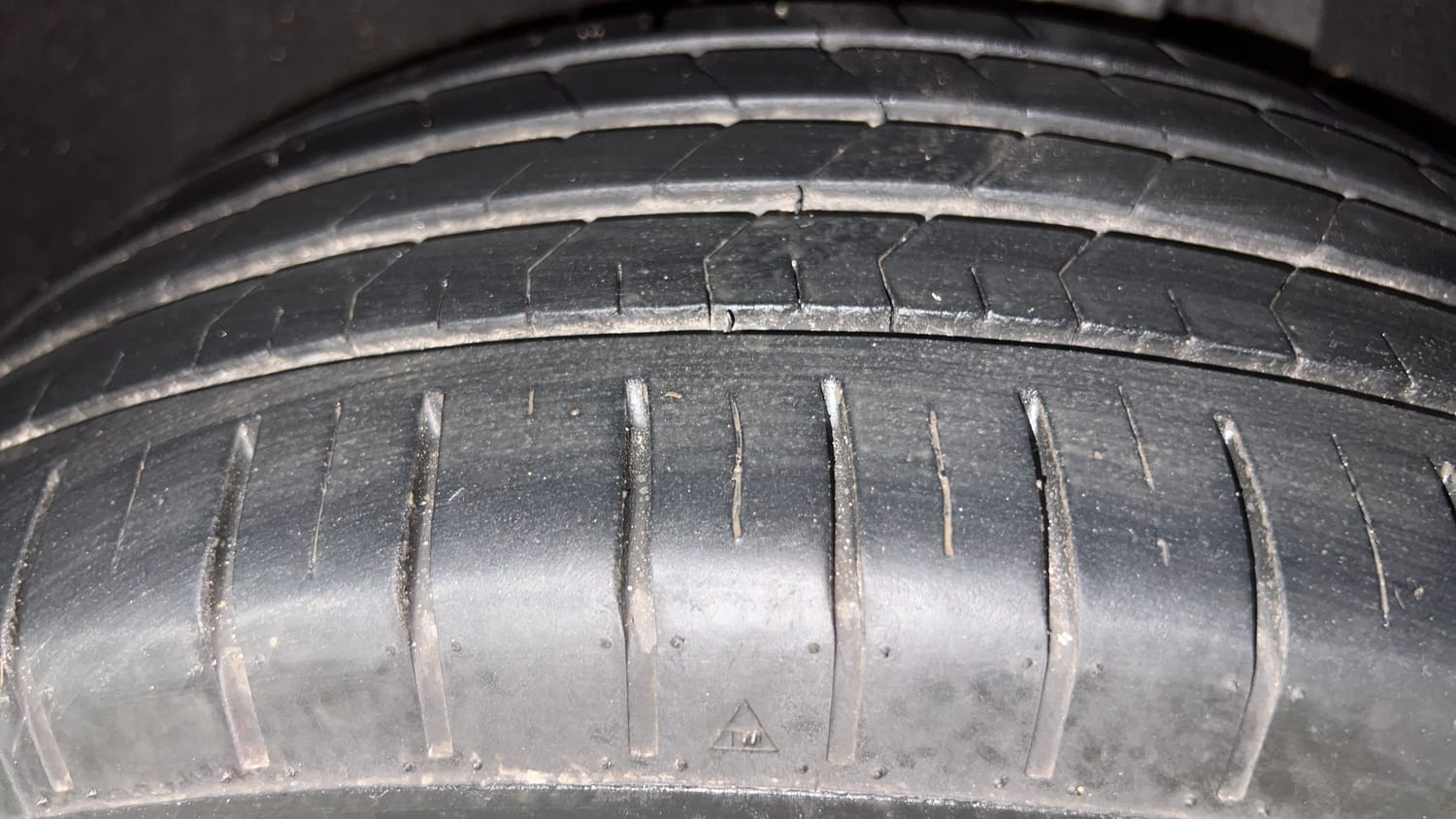 Used 2017 Maruti Suzuki Baleno Zeta 1.2 Petrol Manual tyres LEFT REAR TYRE TREAD VIEW