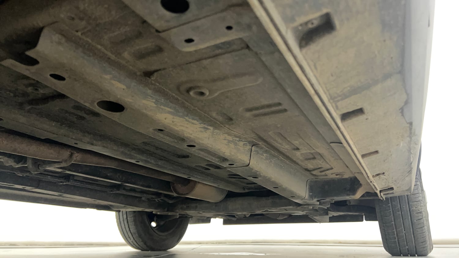 Used 2022 Tata Punch Adventure Rhythm Pack MT Petrol Manual extra REAR RIGHT UNDERBODY VIEW