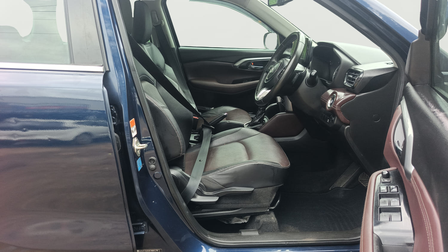 Used 2022 Maruti Suzuki Grand Vitara Alpha Smart Hybrid AT Petrol Automatic interior RIGHT SIDE FRONT DOOR CABIN VIEW