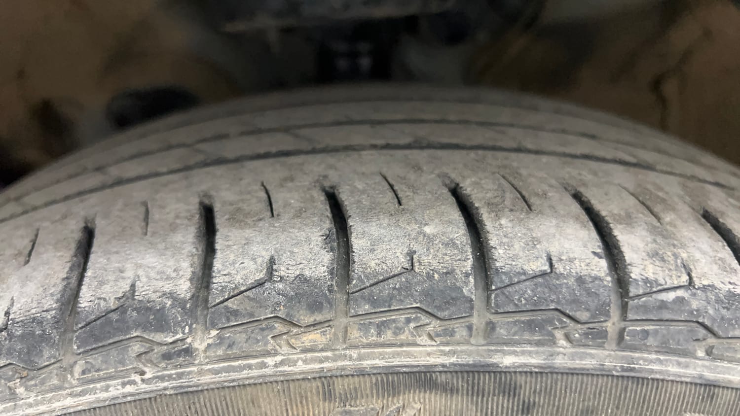 Used 2022 Kia Seltos X Line 1.5 Diesel AT Diesel Automatic tyres LEFT FRONT TYRE TREAD VIEW