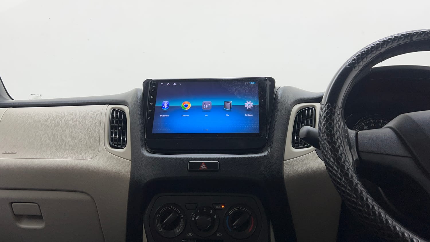 Used 2023 Maruti Suzuki Wagon R LXI 1.0 Petrol Manual interior MUSIC SYSTEM & AC CONTROL VIEW