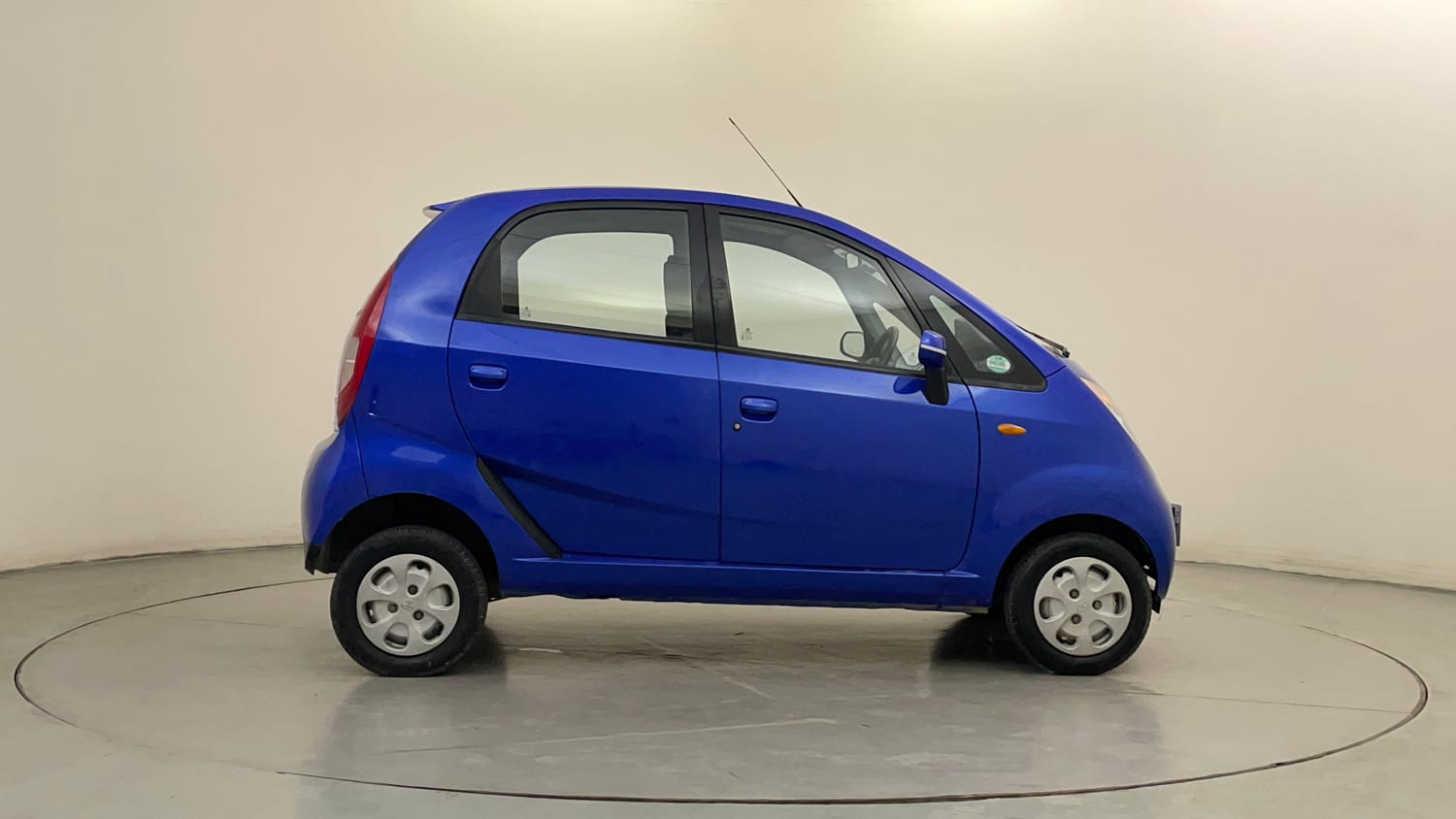Used 2015 Tata Nano Twist XT Petrol Manual exterior RIGHT SIDE VIEW