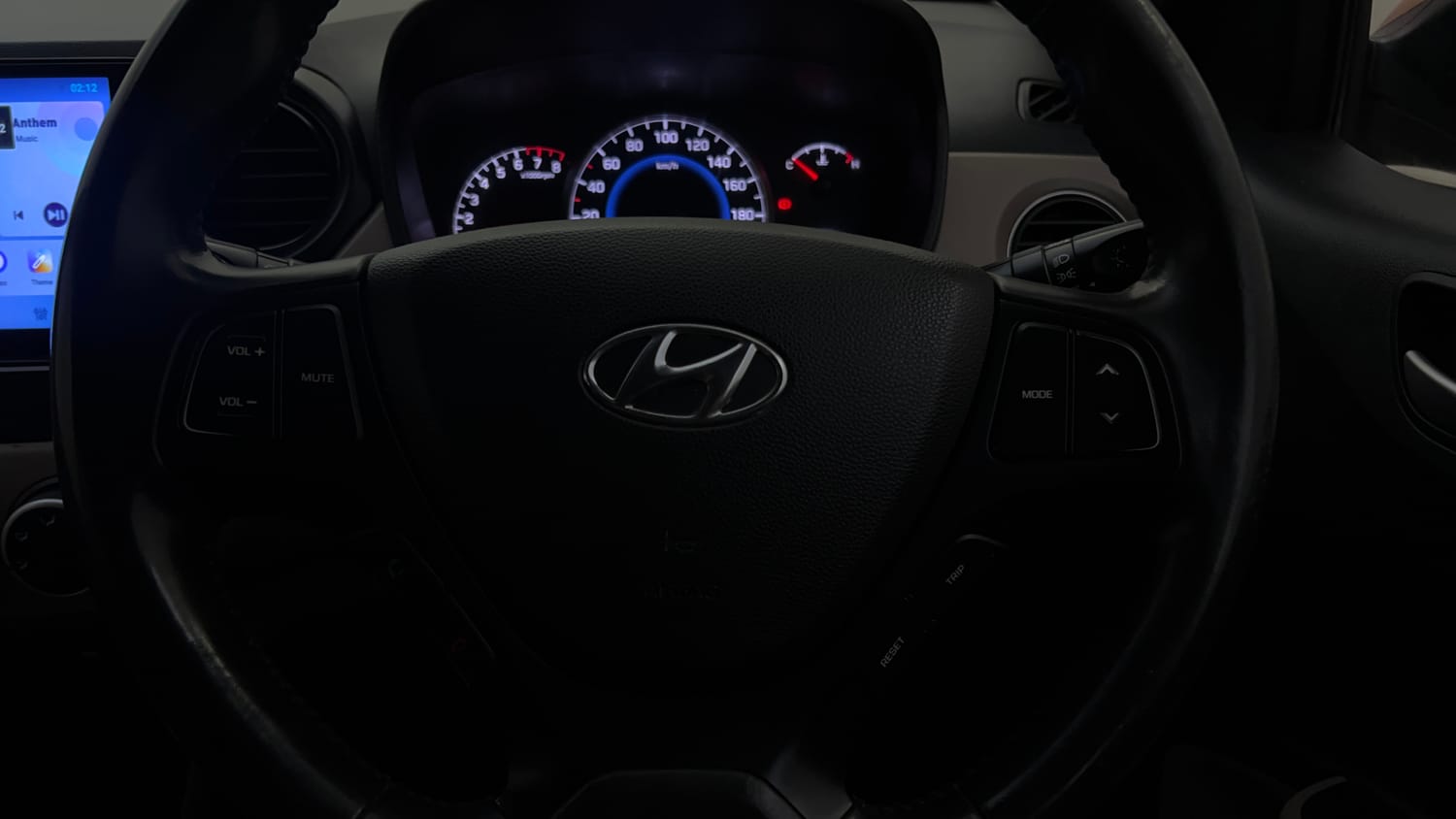 Used 2015 Hyundai Grand i10 Asta 1.2 Kappa VTVT (O) Petrol Manual top_features Airbags