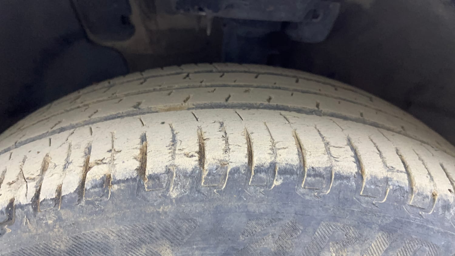 Used 2019 Hyundai Verna EX 1.4 VTVT Petrol Manual tyres LEFT FRONT TYRE TREAD VIEW