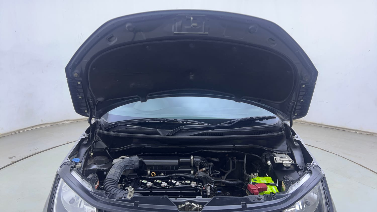 Used 2018 Maruti Suzuki Ignis Delta 1.2 MT Petrol Manual engine ENGINE & BONNET OPEN FRONT VIEW