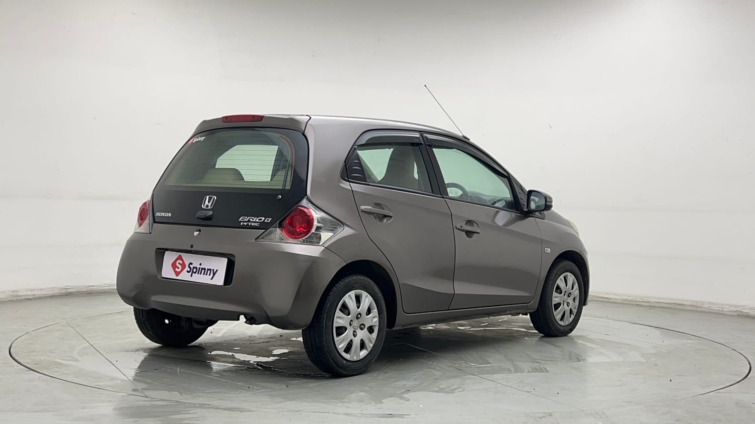 Used 2015 Honda Brio S MT Petrol Manual exterior RIGHT REAR CORNER VIEW