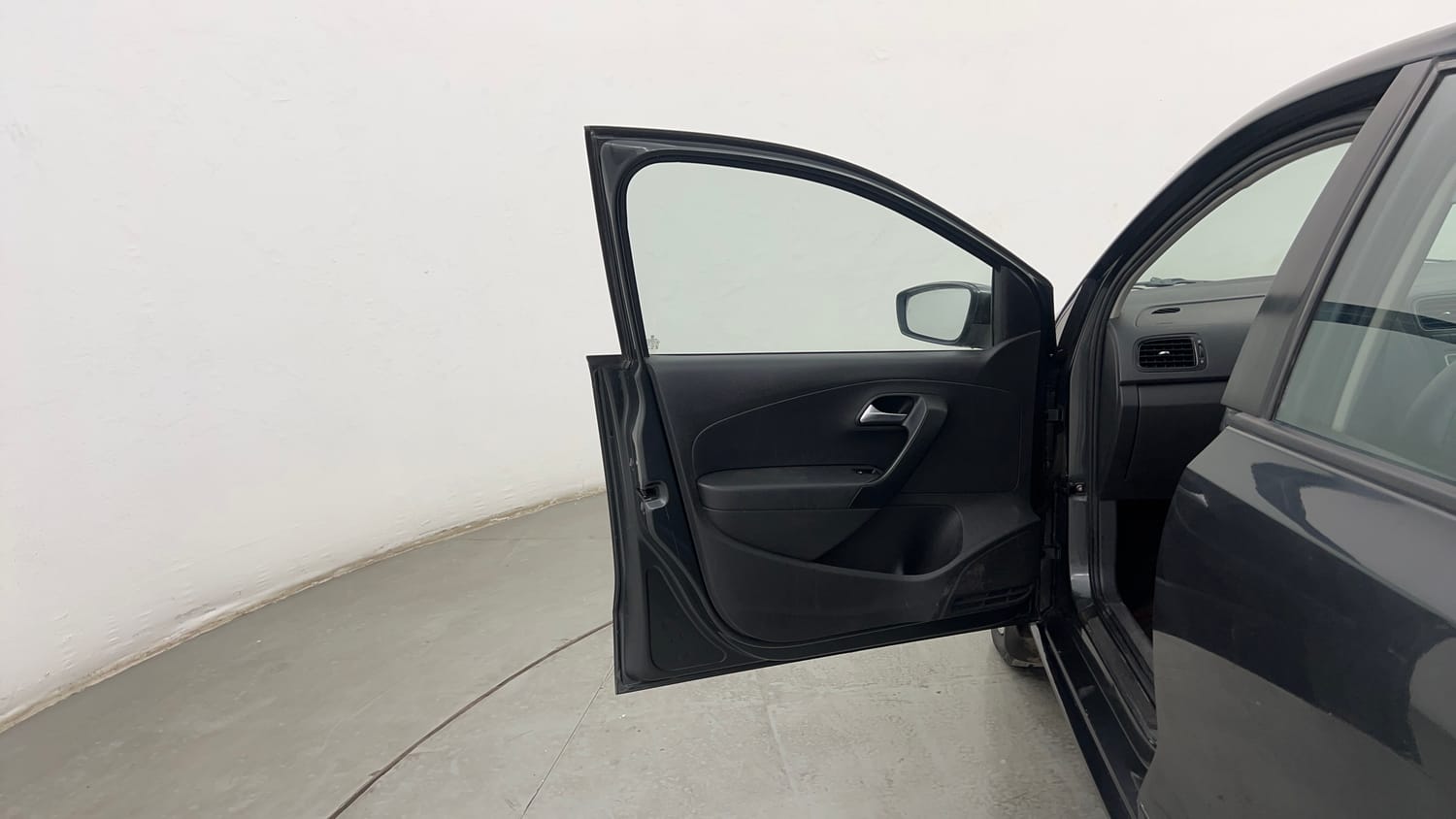 Used 2015 Volkswagen Polo Comfortline 1.2L (P) Petrol Manual interior LEFT FRONT DOOR OPEN VIEW