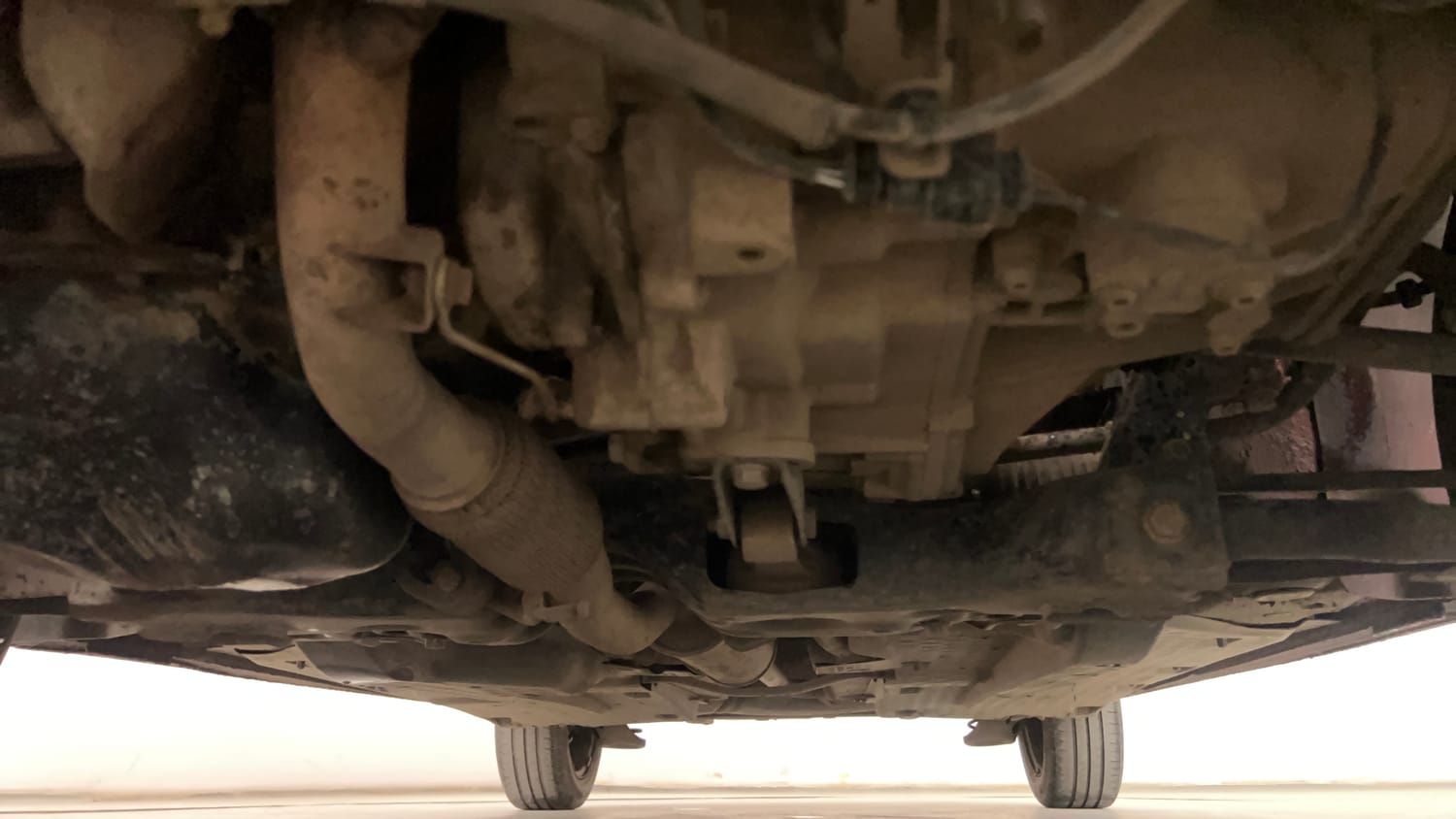 Used 2016 Volkswagen Polo Comfortline 1.2L (P) Petrol Manual extra FRONT LEFT UNDERBODY VIEW