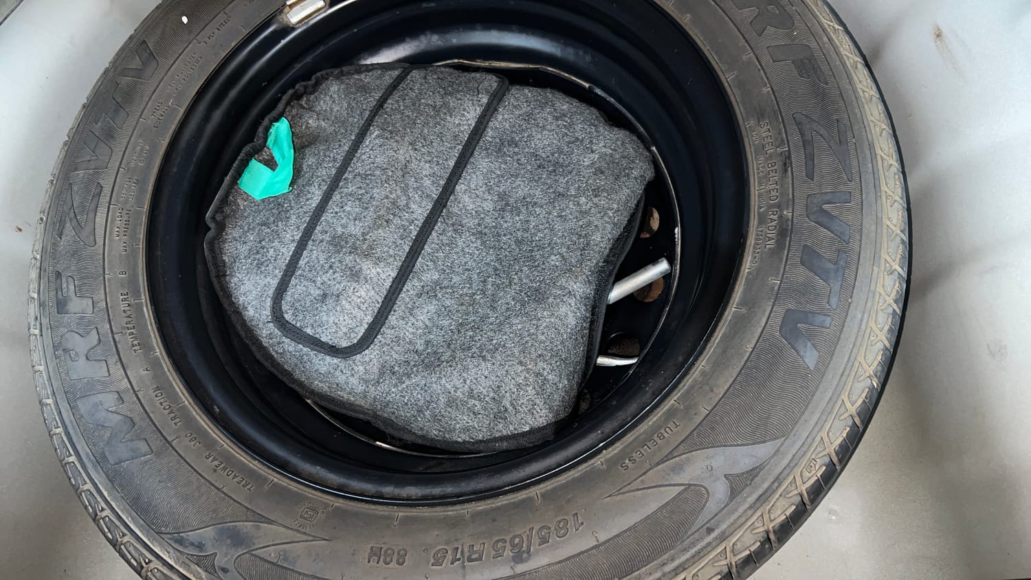 Used 2018 Hyundai Elite i20 Asta 1.2 AT Petrol Automatic tyres SPARE TYRE VIEW