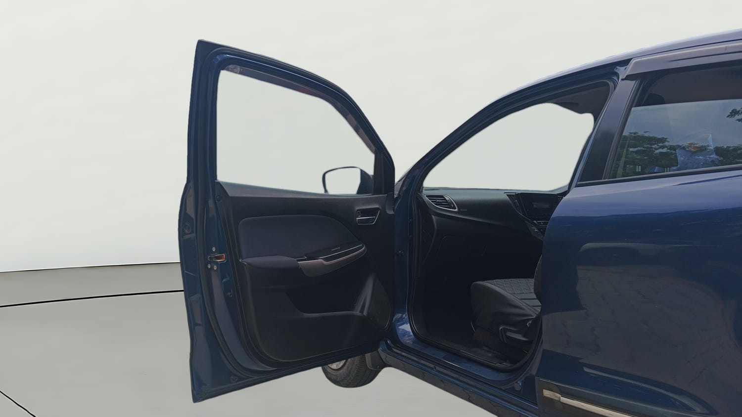 Used 2019 Maruti Suzuki Baleno Delta Petrol Manual interior LEFT FRONT DOOR OPEN VIEW