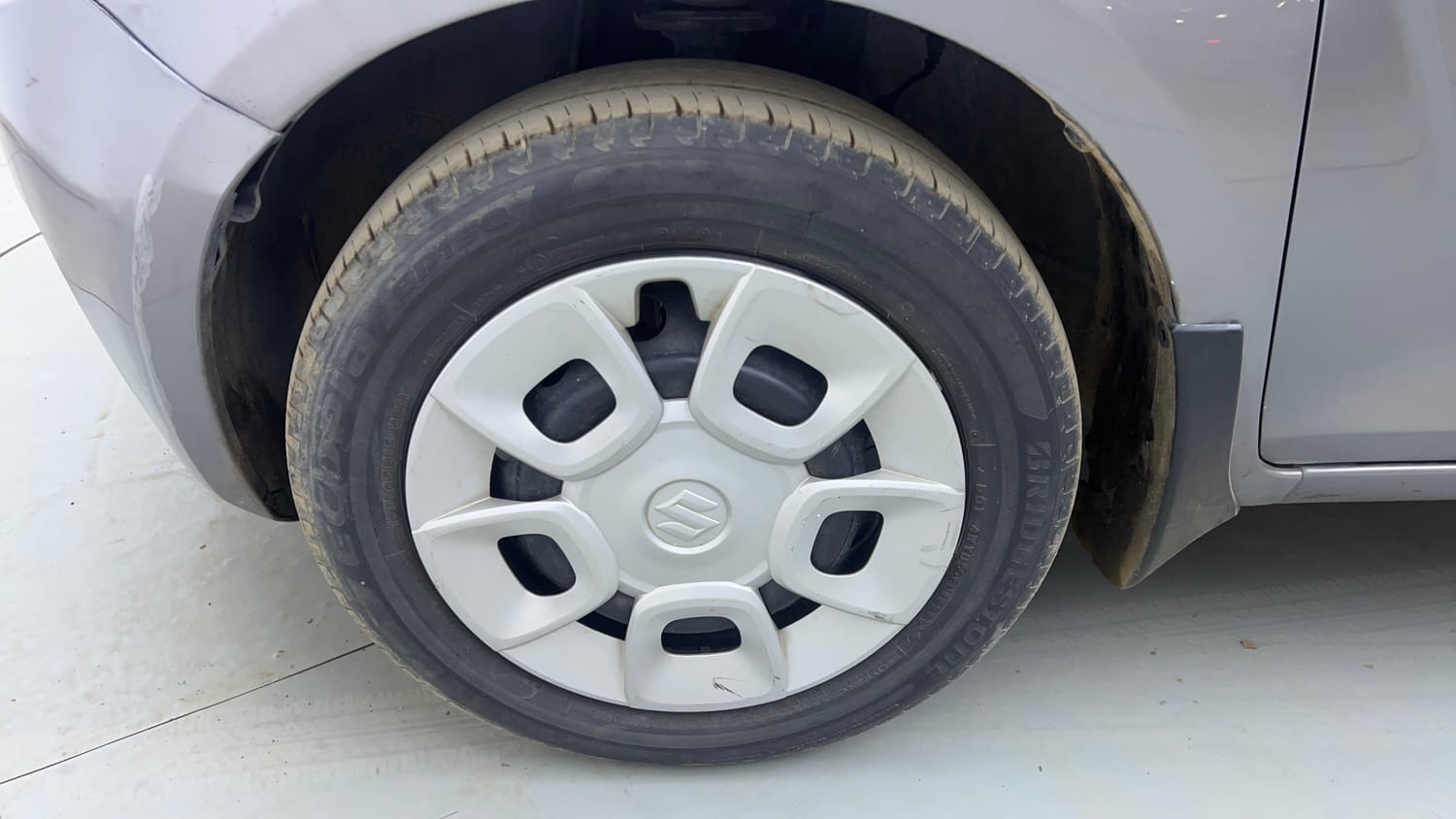 Used 2018 Maruti Suzuki Ignis Delta 1.2 MT Petrol Manual tyres LEFT FRONT TYRE RIM VIEW