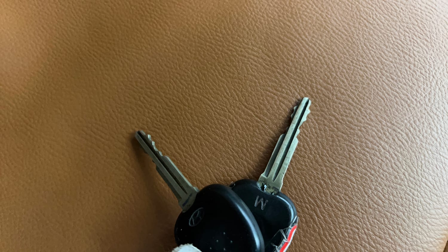 Used 2014 Hyundai Eon Magna + Petrol Manual extra CAR KEY VIEW