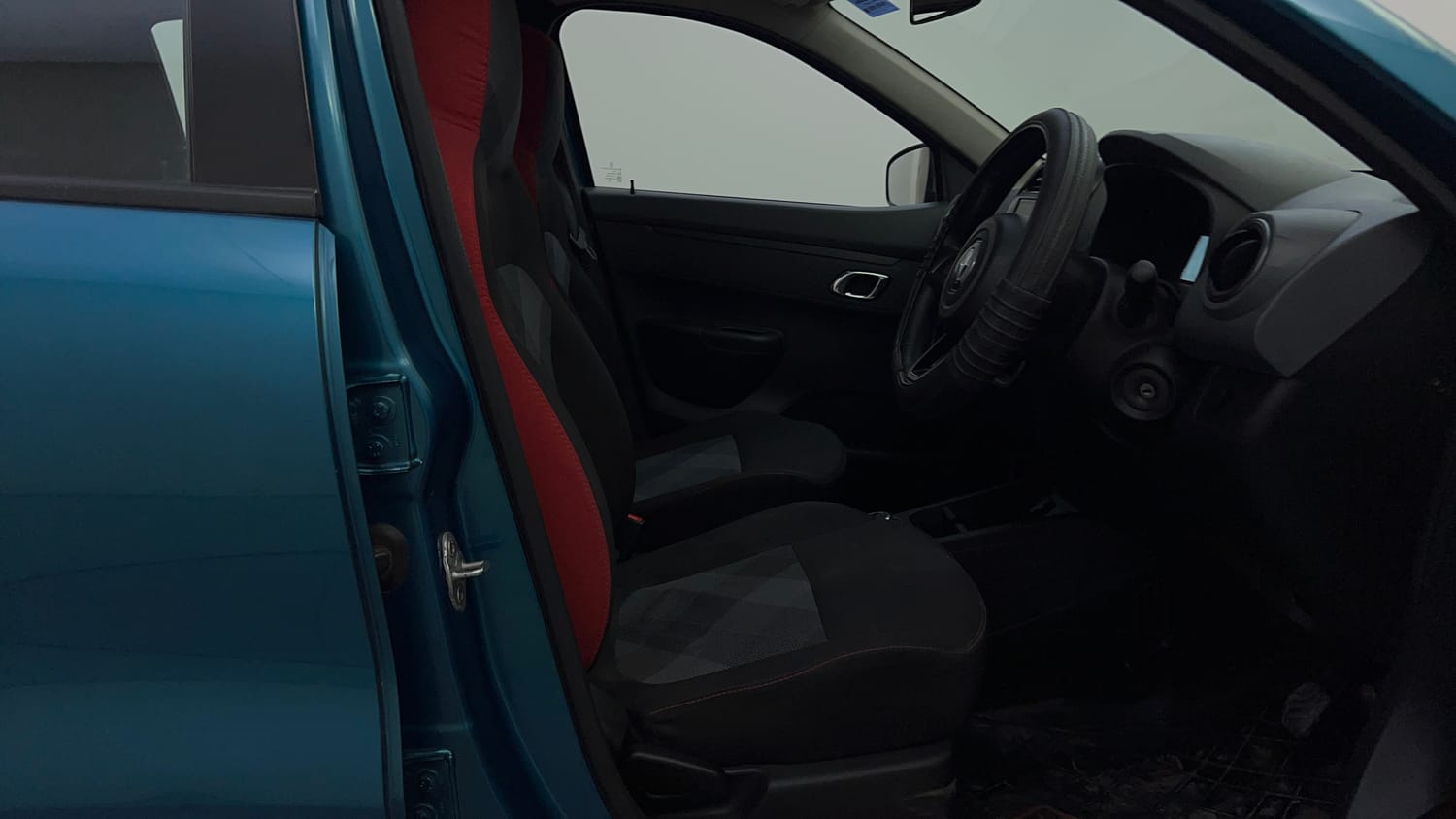 Used 2020 Renault Kwid 1.0 RXT AMT Opt Petrol Automatic interior RIGHT SIDE FRONT DOOR CABIN VIEW