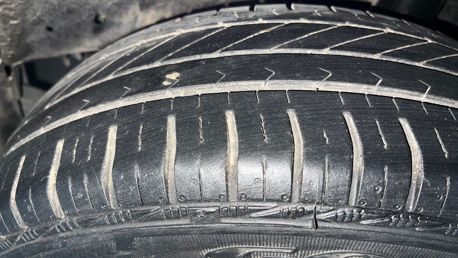 Used 2017 Maruti Suzuki Celerio ZXi AMT Petrol Automatic tyres LEFT REAR TYRE TREAD VIEW