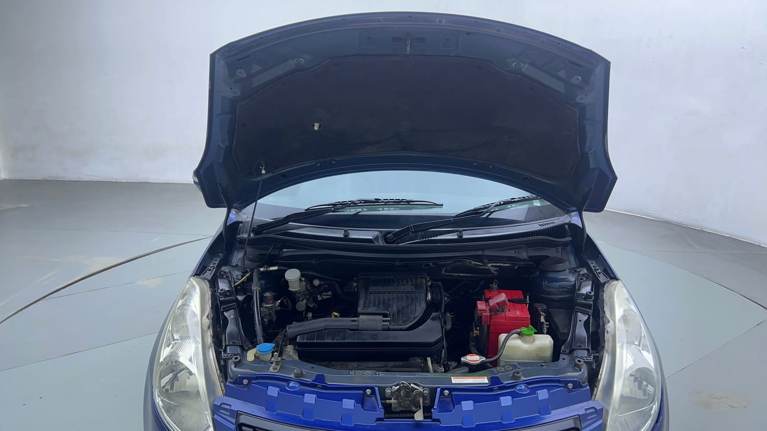 Used 2012 Maruti Suzuki Swift VXi Petrol Manual engine ENGINE & BONNET OPEN FRONT VIEW