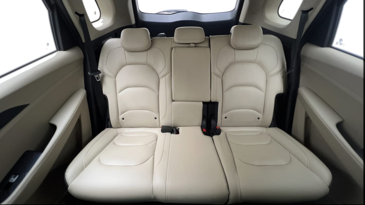 Used 2022 MG Motors Hector Sharp 1.5 Petrol CVT Petrol Automatic interior REAR SEAT CONDITION VIEW