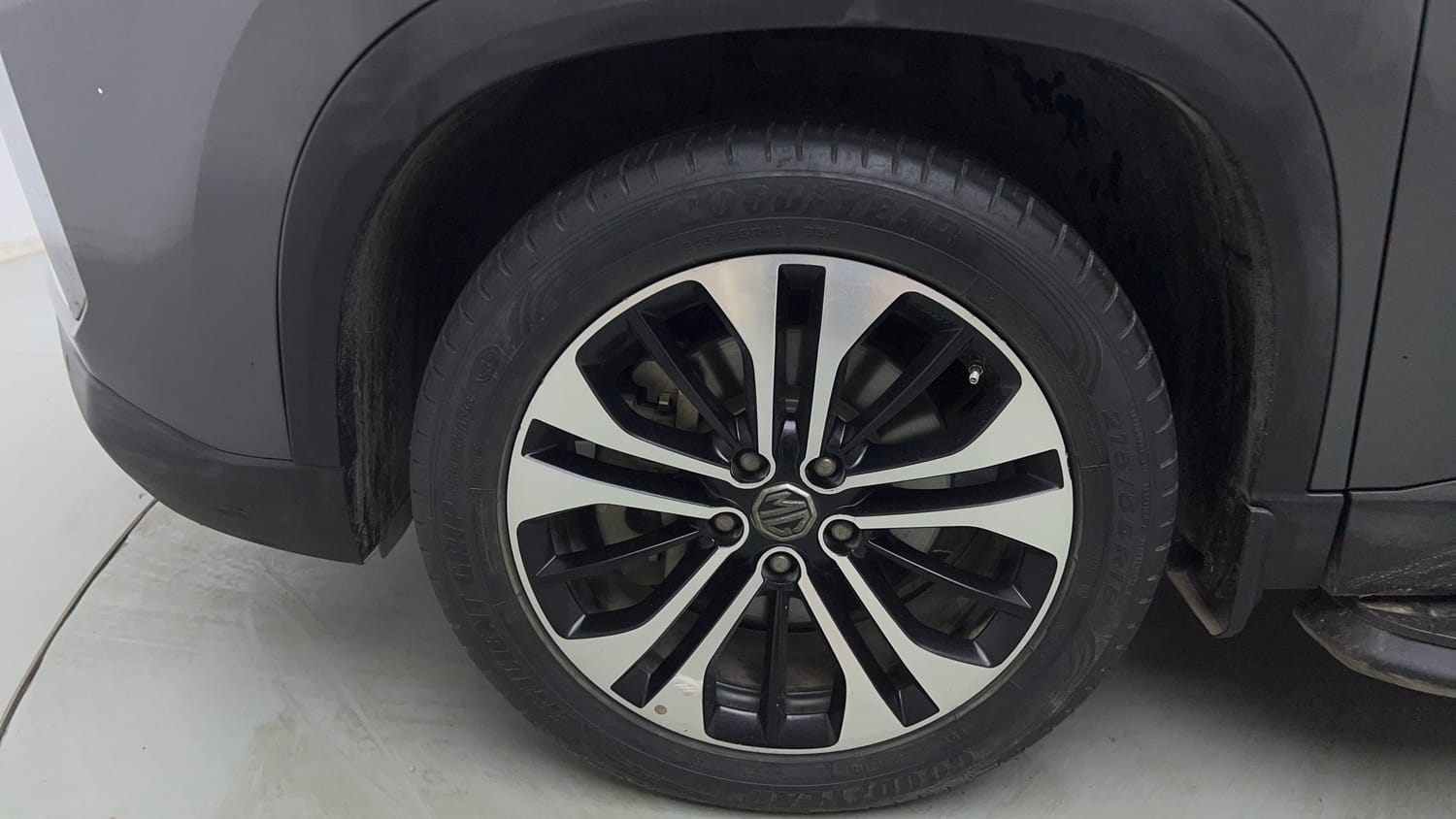 Used 2022 MG Motors Hector Sharp 1.5 Petrol CVT Petrol Automatic tyres LEFT FRONT TYRE RIM VIEW