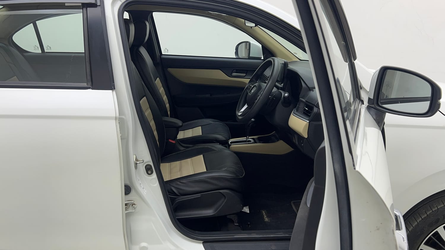 Used 2025 Honda Amaze ZX 1.2 Petrol CVT Petrol Automatic interior RIGHT SIDE FRONT DOOR CABIN VIEW