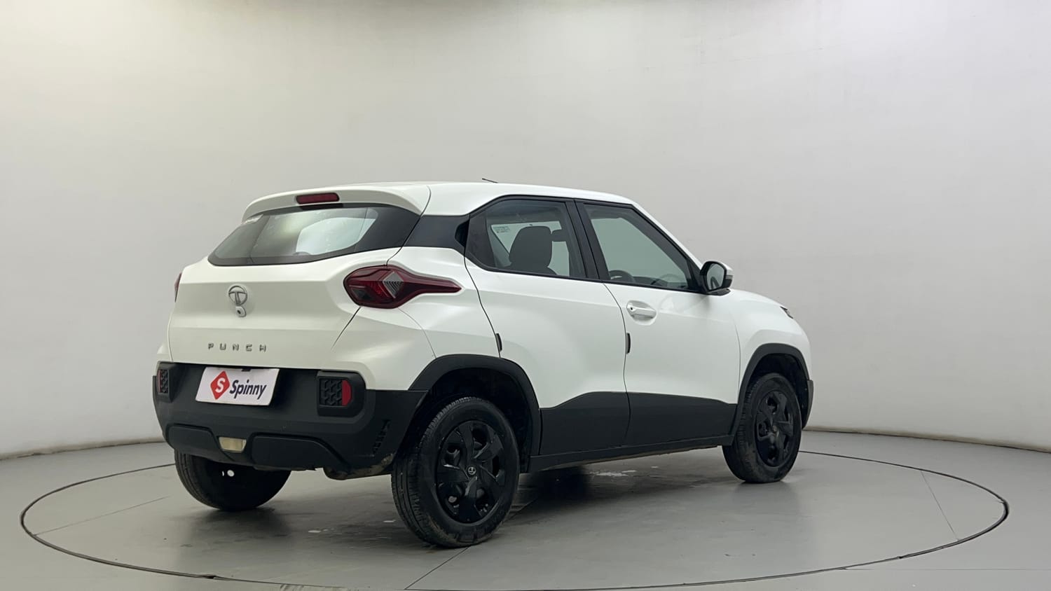 Used 2022 Tata Punch Adventure Rhythm Pack MT Petrol Manual exterior RIGHT REAR CORNER VIEW
