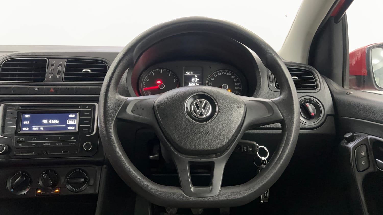Used 2016 Volkswagen Polo Comfortline 1.2L (P) Petrol Manual interior STEERING VIEW