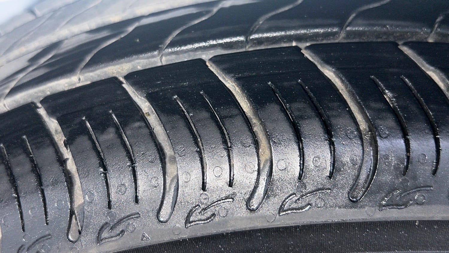 Used 2016 Honda Amaze 1.2 S i-VTEC Petrol Manual tyres LEFT FRONT TYRE TREAD VIEW