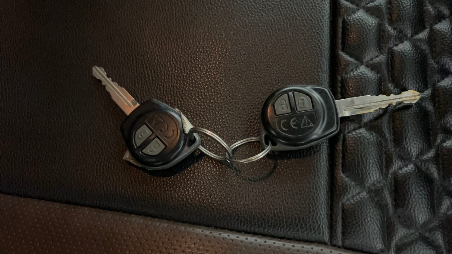 Used 2023 Maruti Suzuki Brezza VXi Petrol Manual extra CAR KEY VIEW