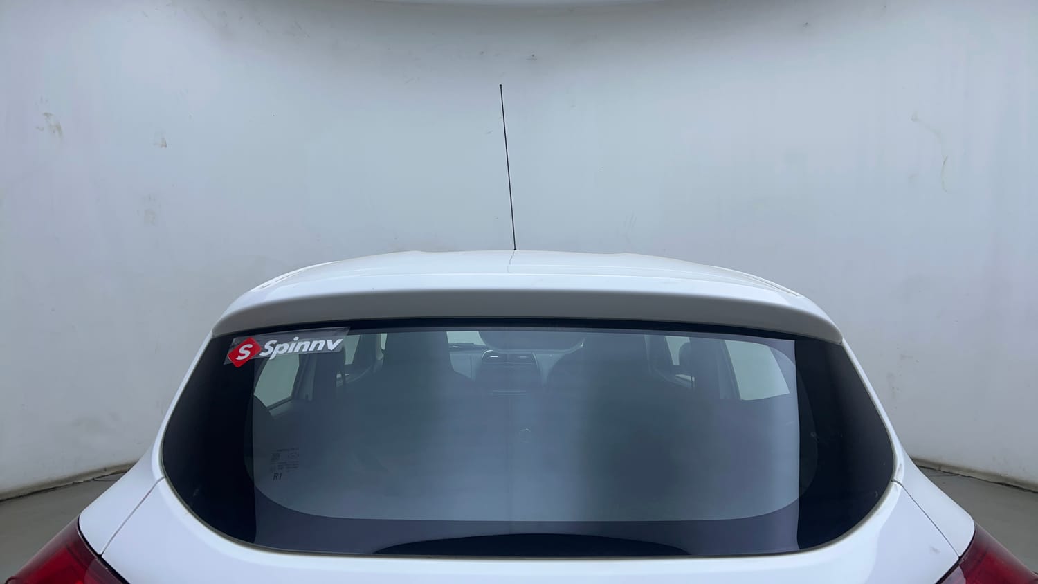 Used 2018 Renault Kwid 1.0 RXT AMT Opt Petrol Automatic exterior BACK WINDSHIELD VIEW